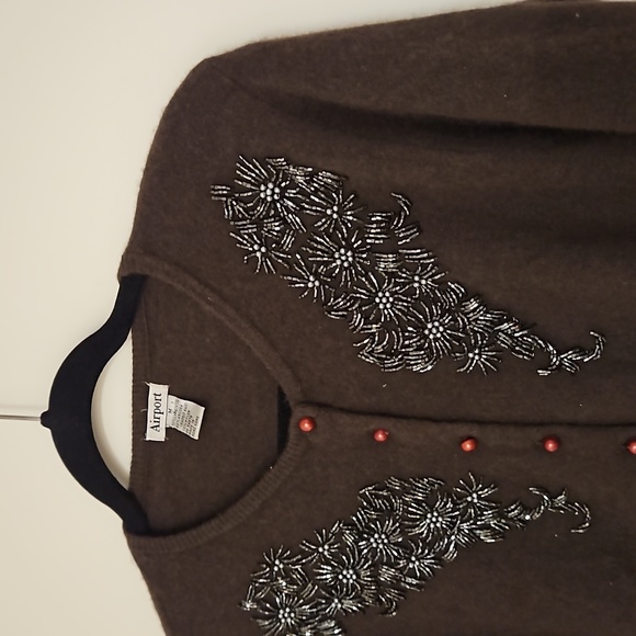 AIRPORT Brown long sleeve button down beaded embellished Angora lambswool M EUC - Picture 10 of 11
